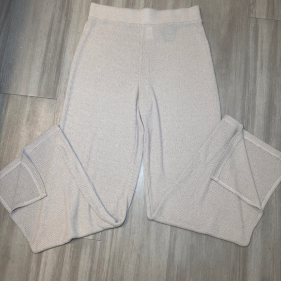 H&M Beige Wide Leg Crochet Pants - Picture 1 of 2